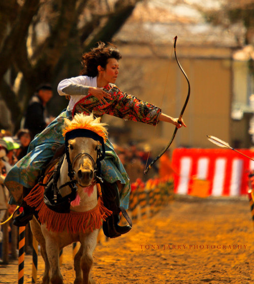 ultratangerine:  Women Warriors series by maxre A women only archery competition in North Japan. 