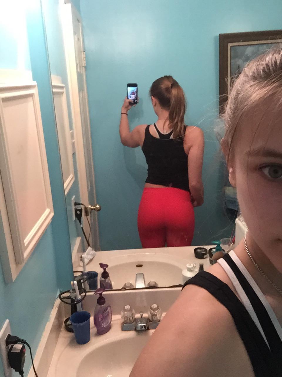 savingthrowvssexy: Envious_eyes  dont need no stinkin pants!