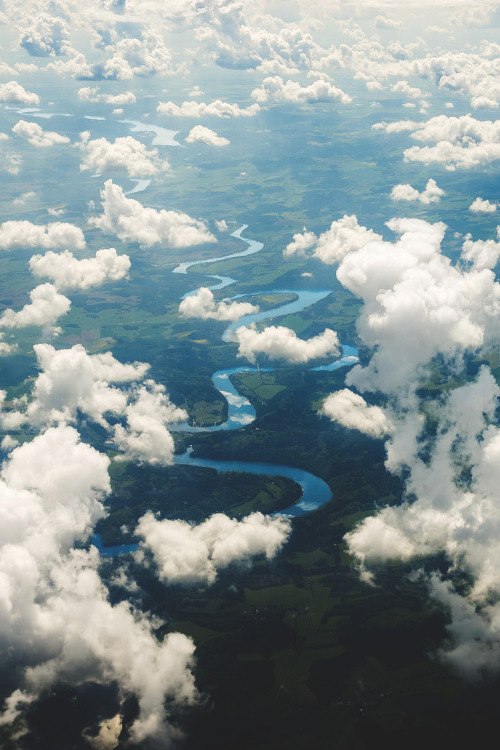 Porn photo wnderlst:  Ribbon in the Sky | Giorgio Lopez