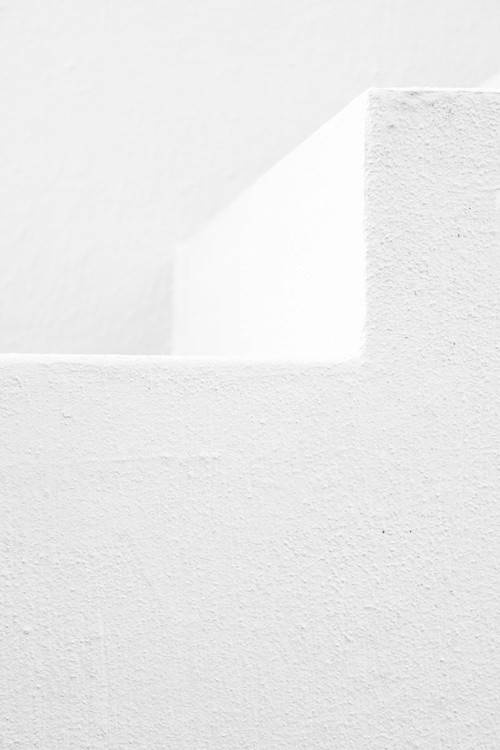 fluentmoves:WHITE / BRIGHT / MINIMALIST BLOG