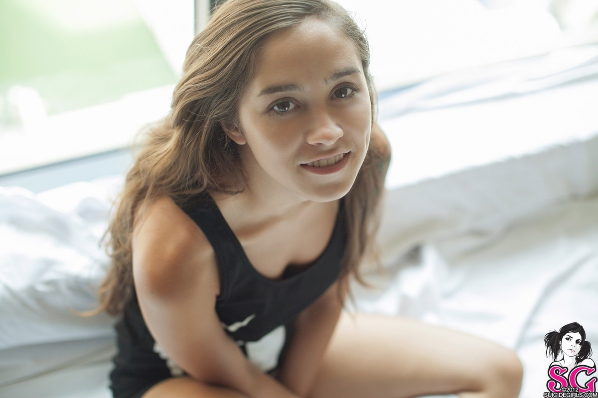 girls-tats-n-stuff:  Dimples Suicide