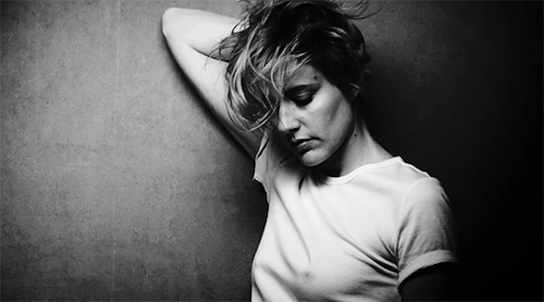 queencorazon:  GRETA GERWIG // BTS for W Magazine’s February 2016 cover shoot // x   Ugh