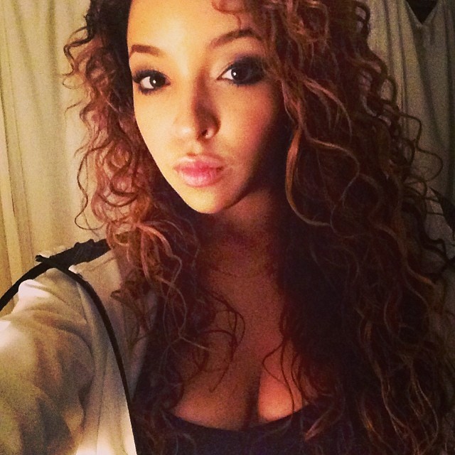 tinashenow:  My “Friday night” face 😐