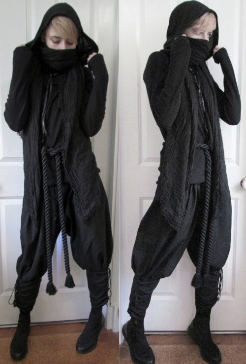 crowrunner: ~Nightfury ninja~Cropped hood is from Lip ServiceBelt is from BytheRNeoprene high-top sn