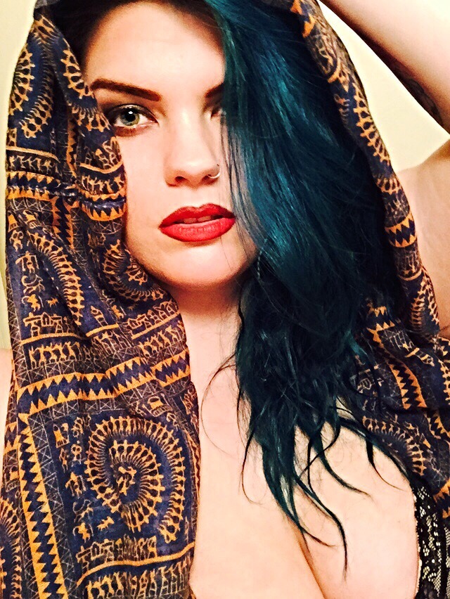 katanafatale:  I give to thee, my favorite selfies and non professional photos (except