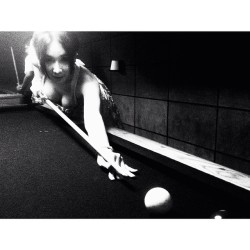 mani023fav:  #Thai #Thailand #portrait #iPhoneフラッシュ撮影シリーズ 久しぶりにエイトボールを堪能👍 by kazuharu_n http://ift.tt/O8iVqb