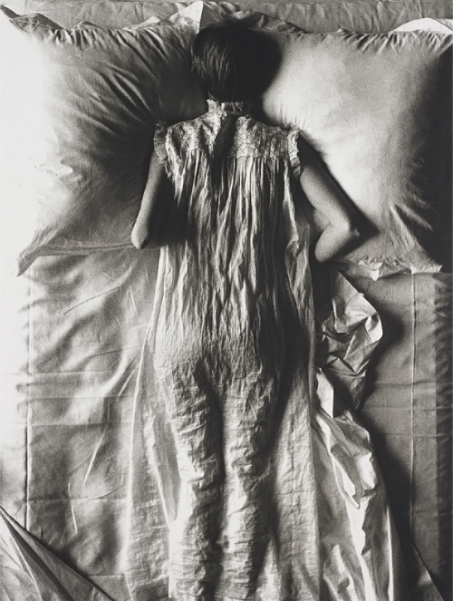 kafkasapartment: Girl In Bed (Jean Patchett), New York, 1949. Irving Penn. Platinum palladium print