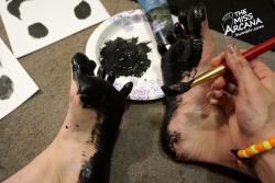 themissarcana:  so i decided to get messy and paint my feet. plus i have a nice camera now so it really captures how ridiculous i am, but also how much fun im having :3then i made some foot print pictures and got bubbly and then got way too into my green