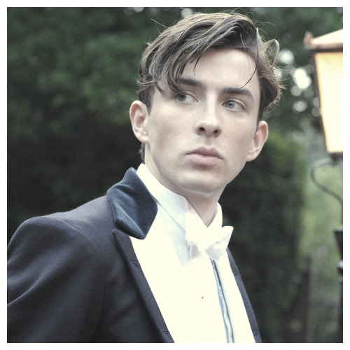 The best wingman any rioter could ask for, Matthew Beard is Guy Bellingfield.