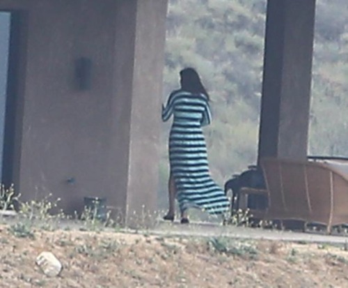 teaforyourginaa:  norisblackbook:  Bruce sashaying around his palace in the Kardashian Kollection 2015 Resort Wear Line. Slay fam!  *Berlinda *her
