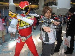 falconx7:  betaraybob:  char350:  Gai’s AX2013 Shenanigans Part 2(Part 1)  OMG is that a Kenji Ohba cosplayer? That is amazing.  Electroplate? More like electroGREAT!