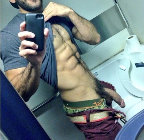 sluttygaybff:  Boyfriend material