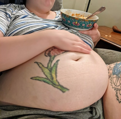 Porn pot-belly-piggy:   We rarely have any leftovers photos