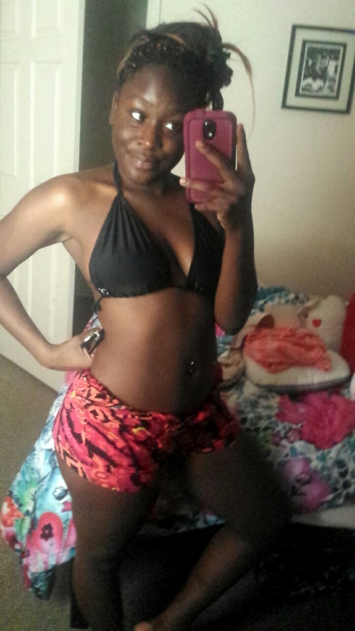 poshsauce:  Well the pools open so imma be nekkid all the time 