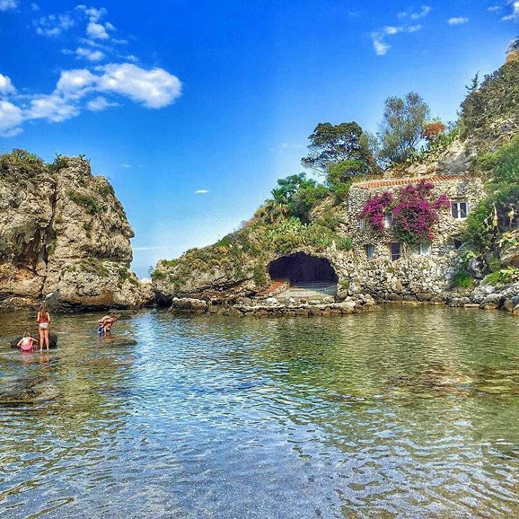 tourism-italy:
“ Isola bella, but I’d rather say “bellissima” - Taormina, Sicily
repost from @anexylop - #taormina #isolabella #naxos #giardininaxos #oasi #isola #island #isla #summer #estate #catania #etna #siracusa #palermo #sicilia #sicily #mare...