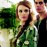 gwen-parkers:  Lydia Martin + 5A hairstyles 