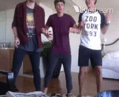 cocopopsirwin:  whenever i feel down i just rewatch this twitcam 