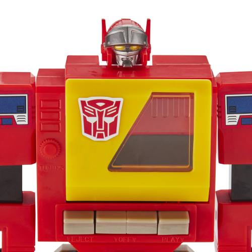 aeonmagnus:Transformers “Vintage G1″ Blaster - official images (scheduled for Oct 2020).