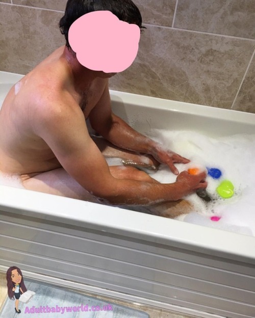 #Adultbaby playing in the bath at the #adultbabynursery  www.instagram.com/p/BpEo5REAFl1/?ut