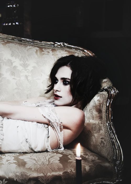 sarahtaylorgibson:  [Southern Gothic Fall of the House of Usher: Madeline Usher]