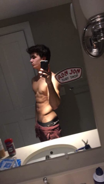 morevidsplz: Mmm