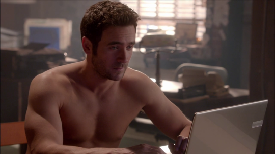katiestkid:  More people need to know about this sexy man  (also Republic of Doyle