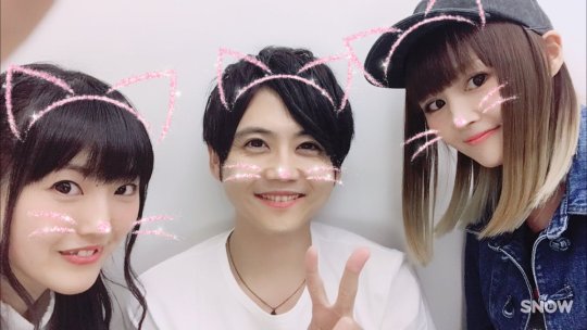 Shingeki no Kyojin seiyuu Kaji Yuuki (Eren; He’s wearing an Eren quote shirt from the SnK WALL Exhibitions), Ishikawa Yui (Mikasa), and Kobayashi Yuu (Sasha) appeared at the Seven Bank booth at Nico Nico Super Meeting today to promote the series’