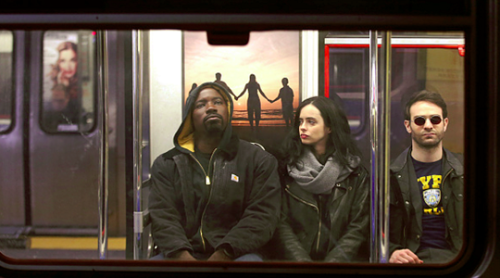 hybridlantern1701:  netflixdefenders:   Mike Colter, Krysten Ritter, Charlie Cox filming Marvel’s ‘The Defenders’ on February 10, 2017 in New York City.  Can’t wait for The Defenders!!