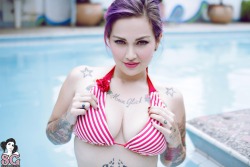 beautifulgirlsmakemesuicidal:  Fernanda Suicide 