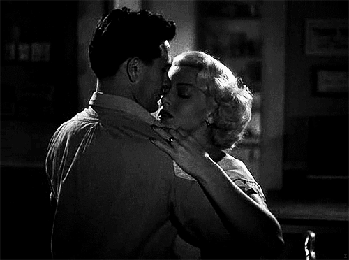immotion: The postman always rings twice | 1946 | dir: Tay Garnett | dop: Sidney