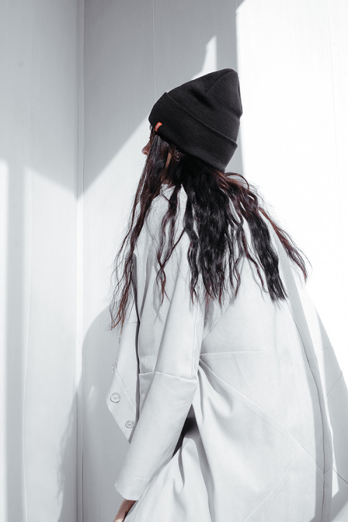 b-annet:  ▏Silver coat  ▏BAnnet ▏BAnnet is a young designer living and working in Moscow  