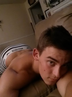 undietwink:  deliciousdevin:  For the anon ♥♥ lol  Oh my 