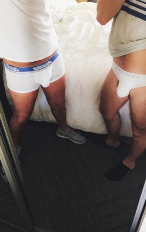 stupid-butalsodumb:We’re both vacation ready😁🤑💃🏻