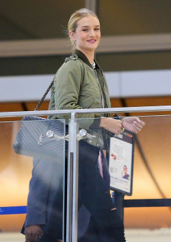 dailyrhw:    Rosie depart on a flight at LAX airport in LA on September 25   