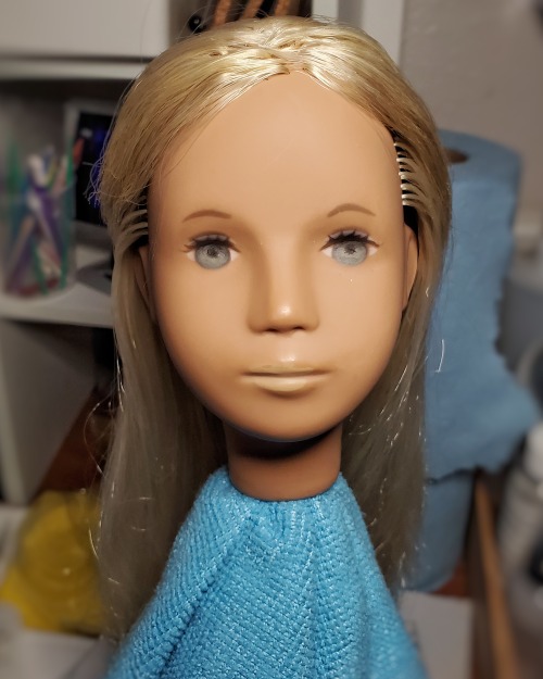 Sasha doll updates! She got a good thorough wash and I conditioned her hair, then I went about pulli