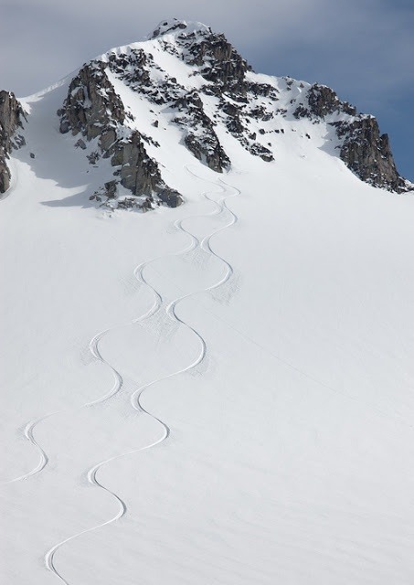 frshmag:  skiing http://bit.ly/1BoYACa