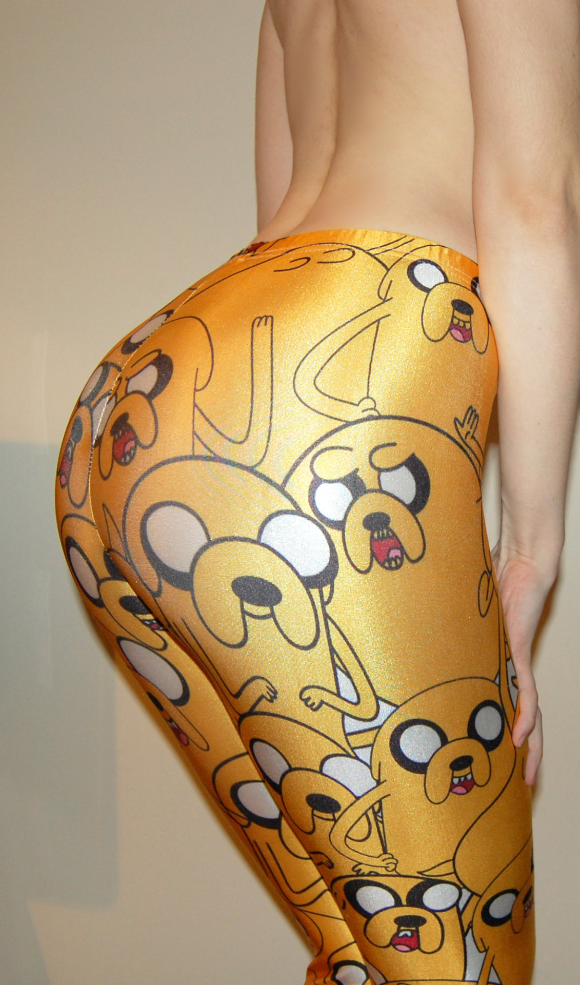 her-ghost-story:  girl! get in here with those hot buns!  and my jake-butt matches