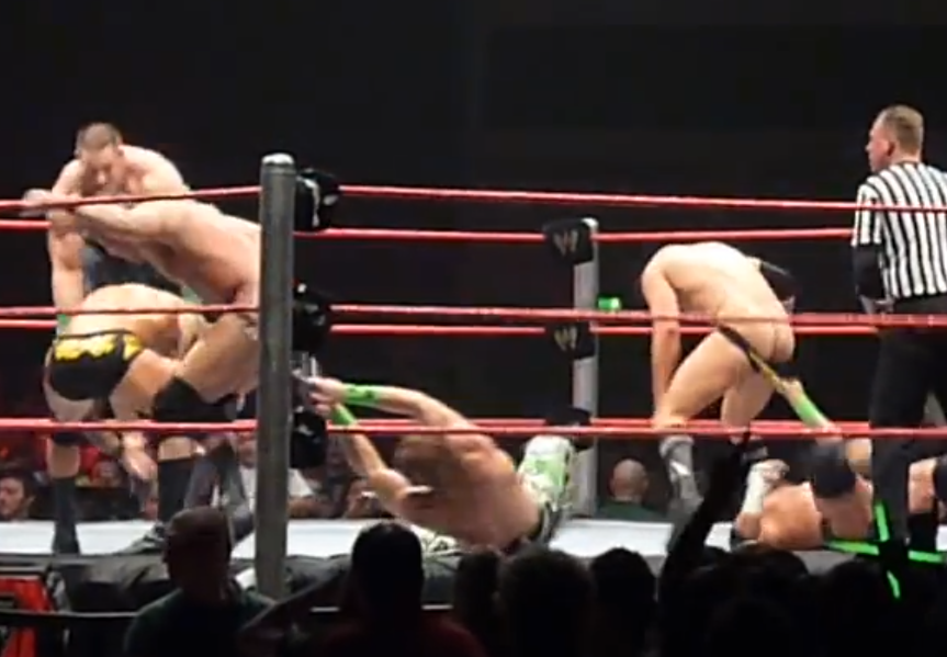 rwfan11:  Legacy gets pantsed! :-)