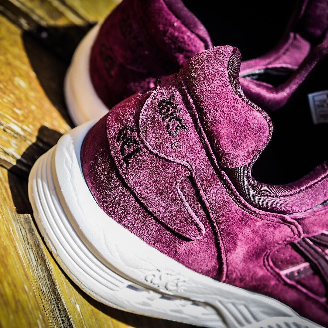 Paar Sneakerboutique