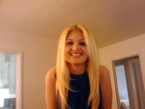 bad-wifeys-legs:Gorgeous Beautiful Smile