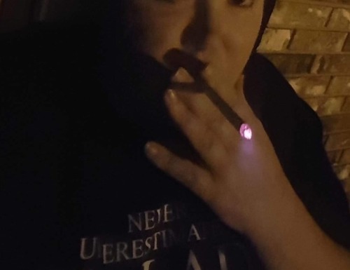 cigarettesmokingbaby: Me smoking a misty I