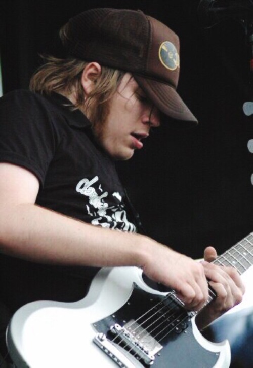 stillfeelthatrushinmyveins: 31-32/? pictures of 2005 Patrick Stump