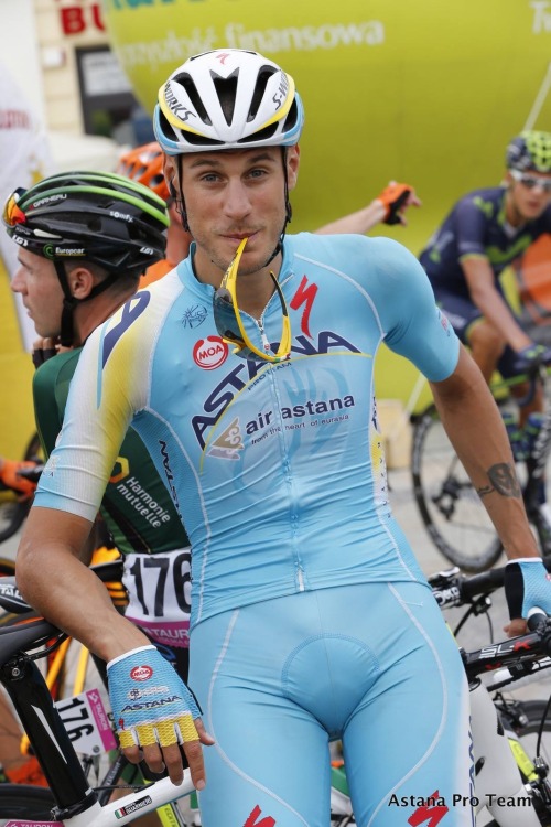 cyclinguy:  A handsome guy. 