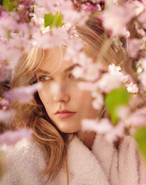 models-fashion111: Karlie Kloss for Marella F/W 2015 campaign.