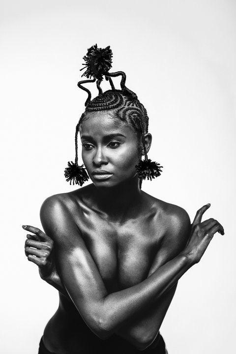 #arte: ABOVE ALL, 2016, dalla serie Braids di SHANI CROWE.Dalle coste dell'Atlantico, l'arte delle t