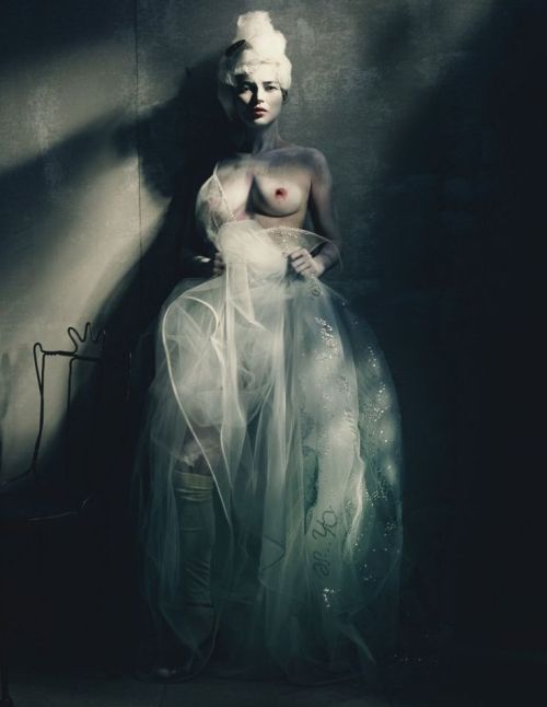 beautifulbizarremag: Paolo Roversi