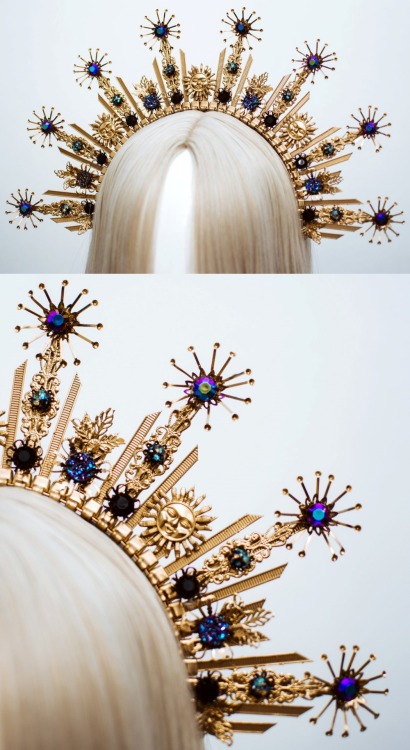 sosuperawesome:Carbickova Crowns on Etsy