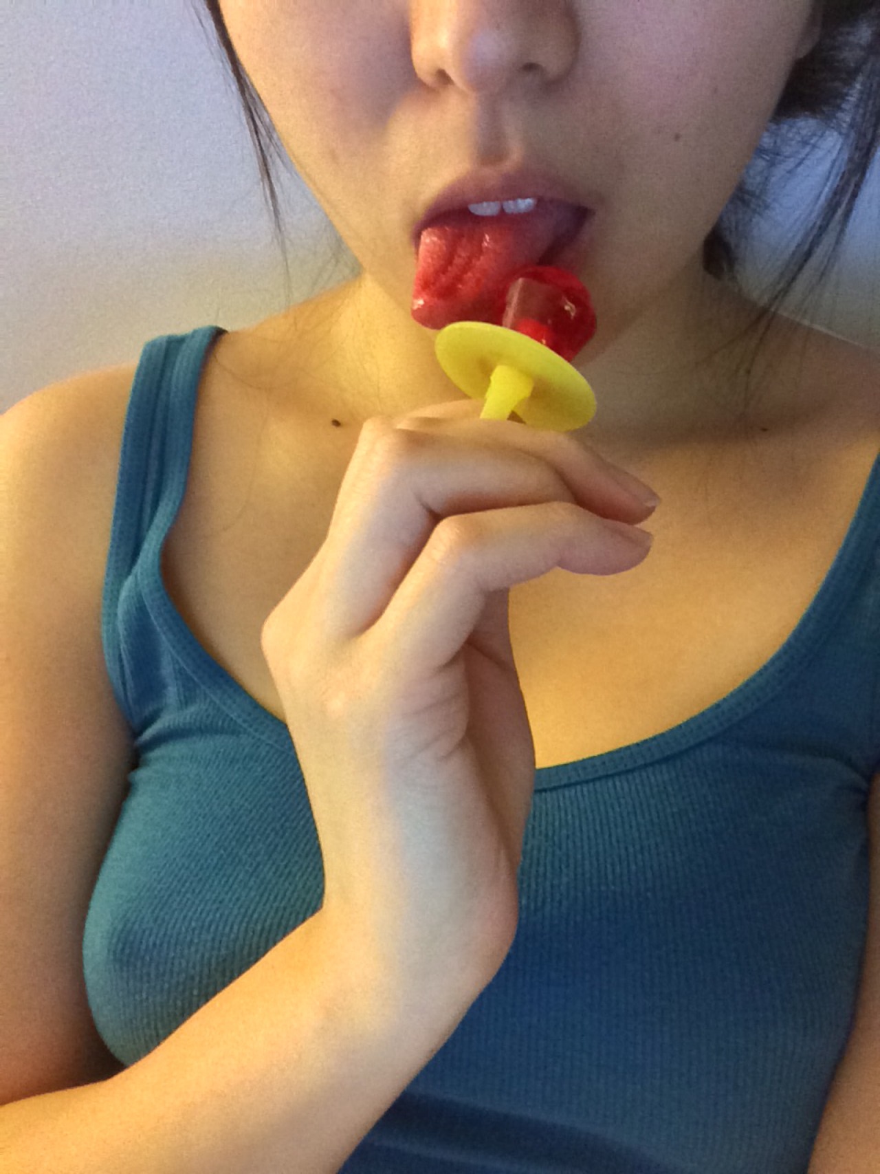 sekushipaichi:  B gave me a tasty thing! *^^* so I gave him so sweet kisses ^x^)