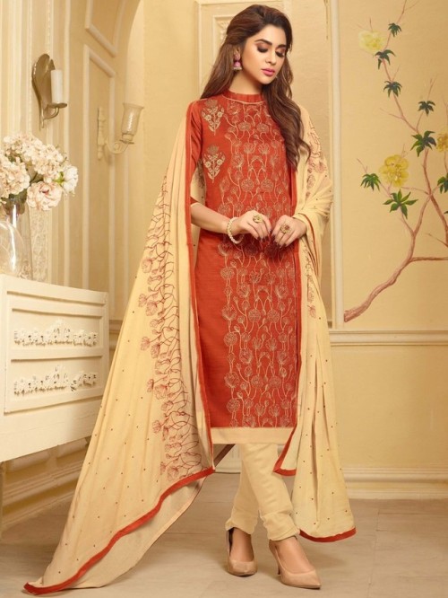 The salwar kameez is a favourite amongst women because of its high comfort factor and great variety.