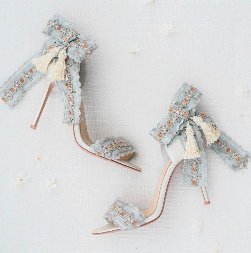 dolcesostenuto: high heels heaven | weddingsparrow